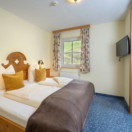 Naturhotel Huettenwirt Im Grossarltal 후트샬라그 외부 사진